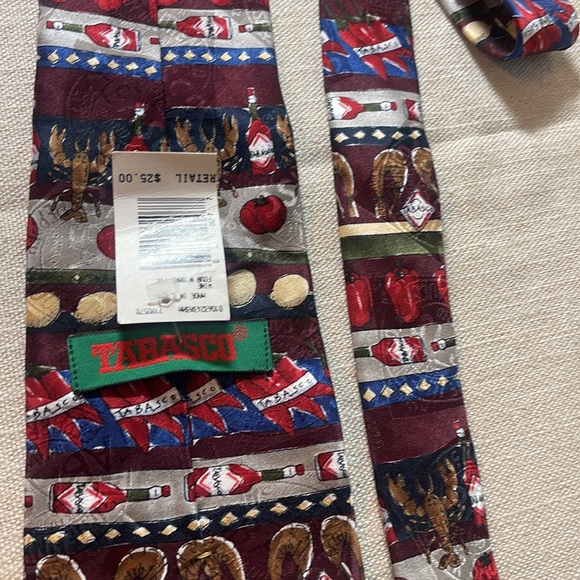 NWT NEW VINTAGE TABASCO NECK TIE LOBSTER SHRIMP & CLAMS BURGUNDY MADE IN USA - Picture 4 of 6